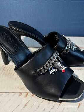 DKNY Bronx Charms Heel Sandal, black, size 6.5